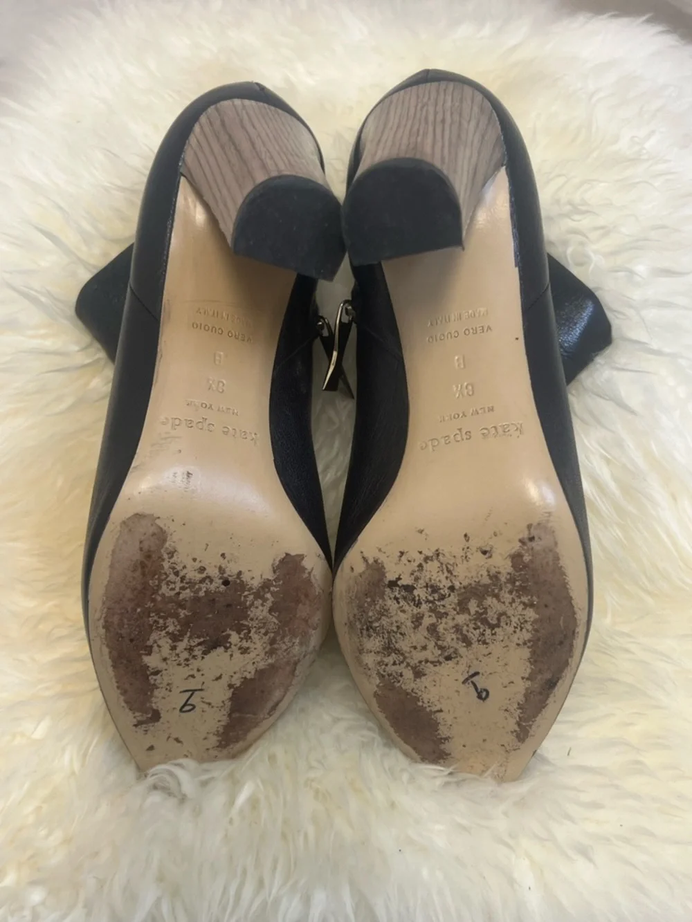 kate spade Black Leather Pointed Ankle Booties‎ Stacked Heel Sz 8.5 Quiet Luxury
